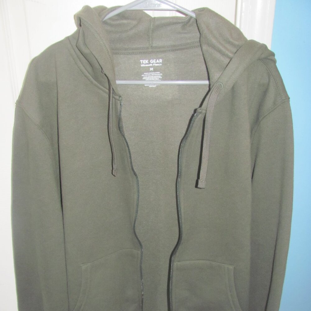 TEK GEAR Ultra Soft Green Fleece Hoodie. Size Medium. New & Unworn # 73277